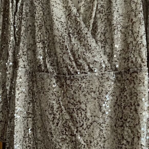 Shimmering Sequined Dress - NEVER WORN! - Picture 3 of 7